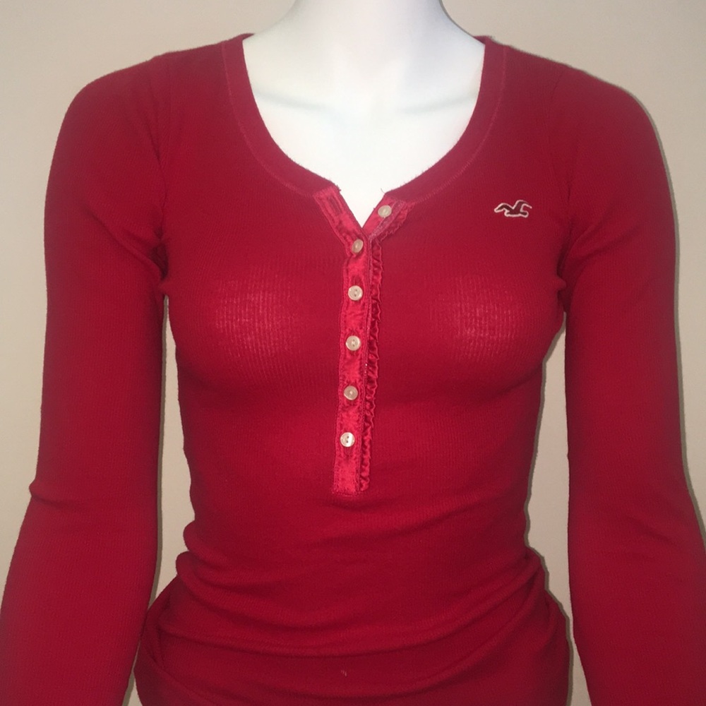 Long sleeve v-cut shirt